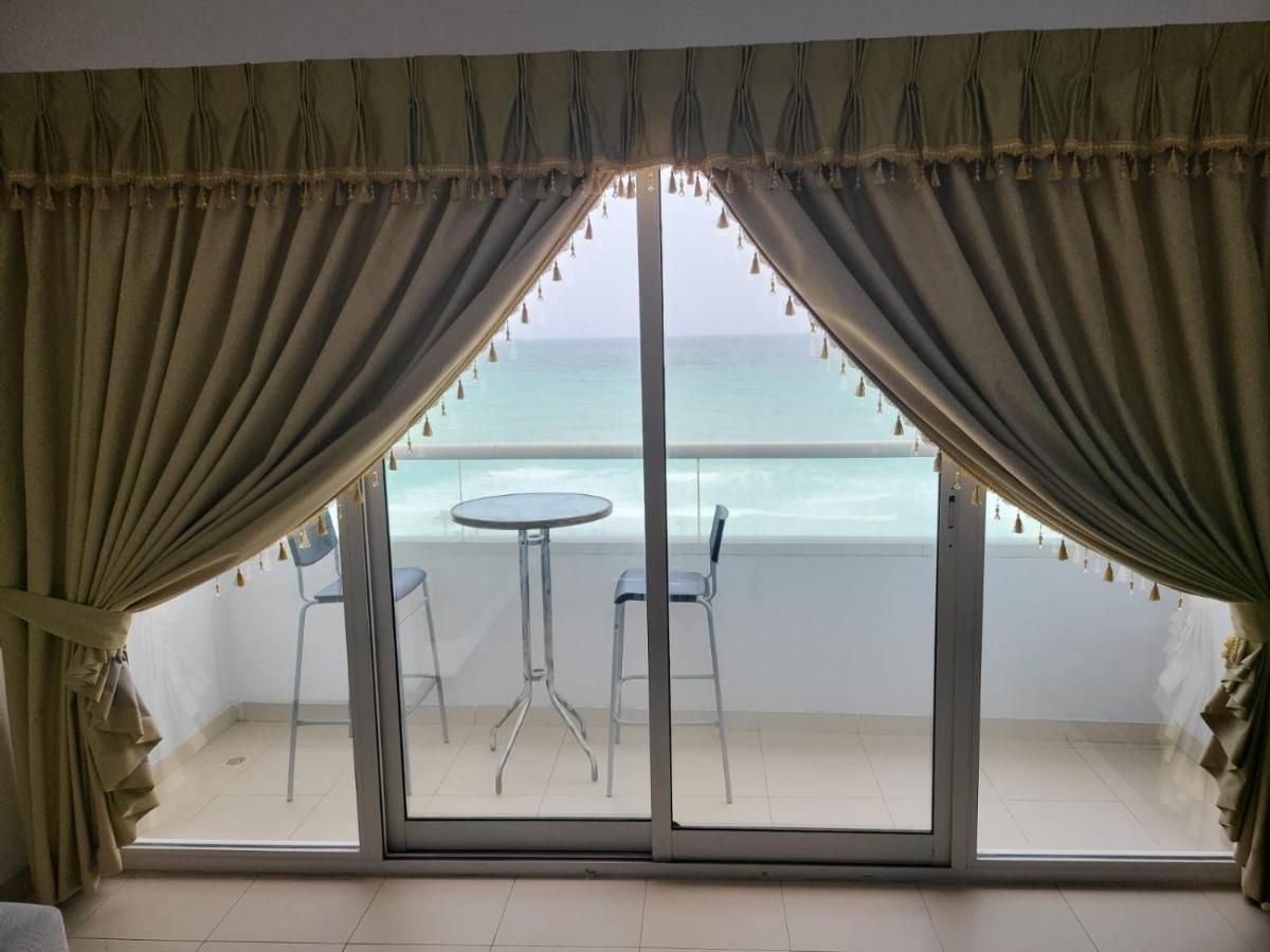 Beachfront Holiday Homes Ajman Exterior foto