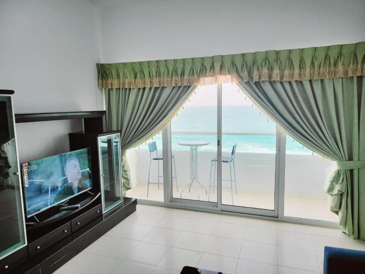 Beachfront Holiday Homes Ajman Exterior foto